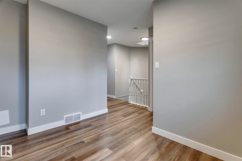 15819 69 Street Nw, Edmonton, AB - Indoor Photo Showing Other Room
