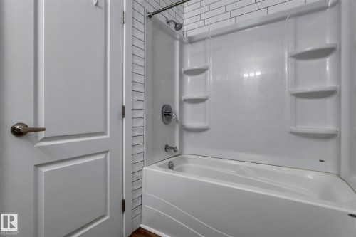 15819 69 Street Nw, Edmonton, AB - Indoor Photo Showing Bathroom