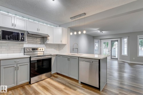 15819 69 Street Nw, Edmonton, AB - Indoor Photo Showing Kitchen With Stainless Steel Kitchen With Upgraded Kitchen