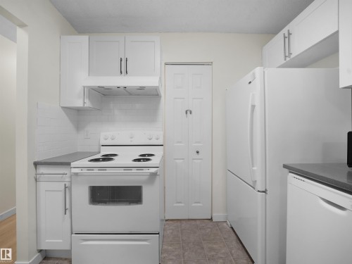 #168 2703 79 St Nw, Edmonton, AB - Indoor Photo Showing Kitchen