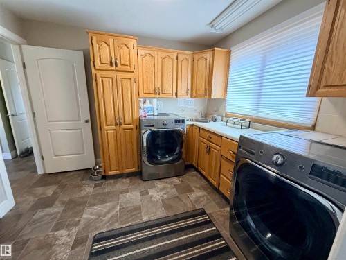 4309 53 Street, St. Paul Town, AB - Indoor Photo Showing Laundry Room
