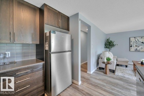 3508 16 Street Nw, Edmonton, AB - Indoor Photo Showing Kitchen