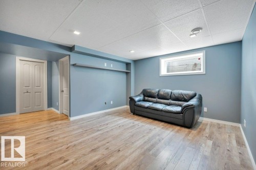 3508 16 Street Nw, Edmonton, AB - Indoor