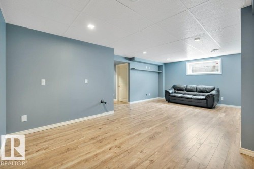 3508 16 Street Nw, Edmonton, AB - Indoor