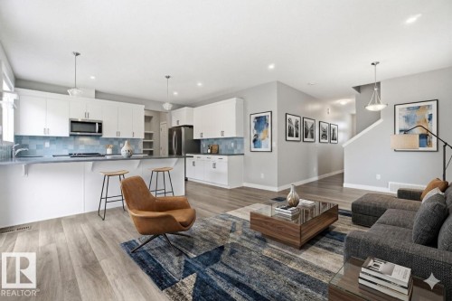 1607 202 Street Nw, Edmonton, AB - Indoor Photo Showing Kitchen With Upgraded Kitchen
