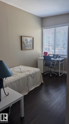11724 88 Street Nw, Edmonton, AB - Indoor Photo Showing Bedroom