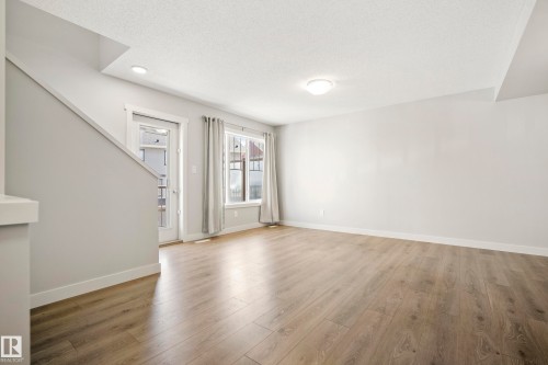 #90 50 Mclaughlin Dr, Spruce Grove, AB - Indoor Photo Showing Other Room