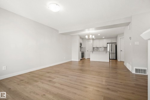 #90 50 Mclaughlin Dr, Spruce Grove, AB - Indoor