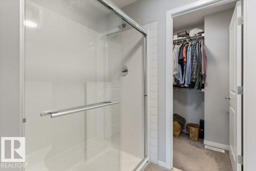 2554 151A Avenue Nw, Edmonton, AB - Indoor Photo Showing Bathroom