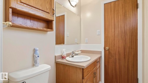 7819 132A Avenue Nw, Edmonton, AB - Indoor Photo Showing Bathroom