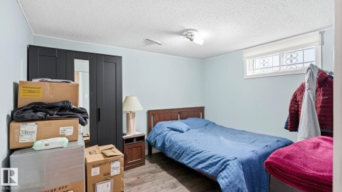 7819 132A Avenue Nw, Edmonton, AB - Indoor Photo Showing Bedroom