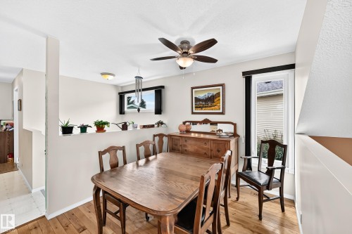 371 Kirkpatrick Crescent Nw, Edmonton, AB - Indoor Photo Showing Dining Room