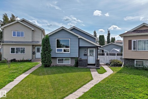 371 Kirkpatrick Crescent Nw, Edmonton, AB - Outdoor With Facade