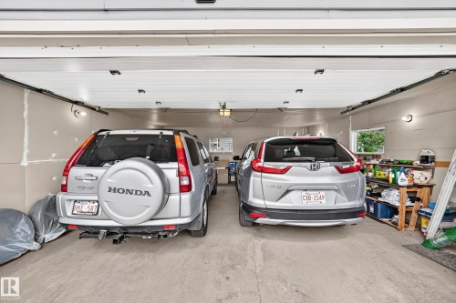 371 Kirkpatrick Crescent Nw, Edmonton, AB - Indoor Photo Showing Garage