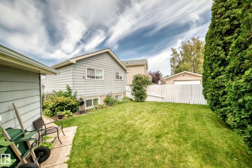 371 Kirkpatrick Crescent Nw, Edmonton, AB - Outdoor