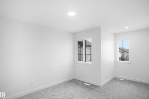 14 Emmet Way, Spruce Grove, AB - Indoor Photo Showing Other Room