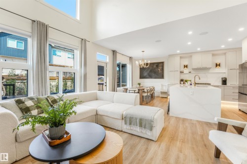 108 Edgefield Way, St. Albert, AB - Indoor Photo Showing Living Room