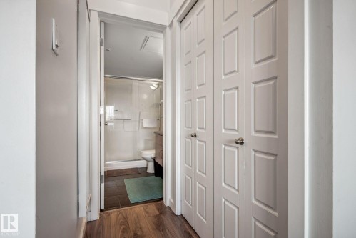 #209 10518 113 St Nw, Edmonton, AB - Indoor Photo Showing Other Room
