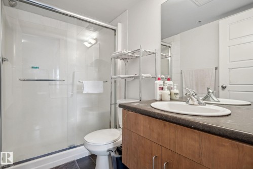 #209 10518 113 St Nw, Edmonton, AB - Indoor Photo Showing Bathroom