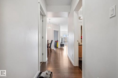 #209 10518 113 St Nw, Edmonton, AB - Indoor Photo Showing Other Room