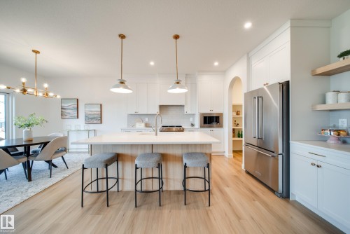 54 Clichy Close, St. Albert, AB - Indoor Photo Showing Kitchen With Upgraded Kitchen