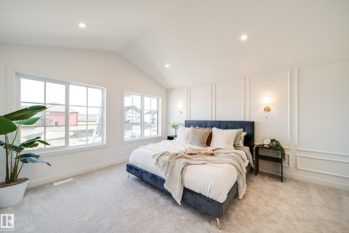 54 Clichy Close, St. Albert, AB - Indoor Photo Showing Bedroom