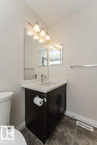 #32 445 Brintnell Bv Nw, Edmonton, AB - Indoor Photo Showing Bathroom