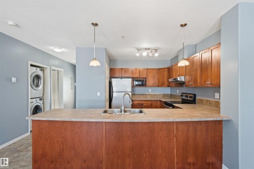 #209 802 12 St, Cold Lake, AB - Indoor Photo Showing Kitchen