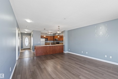 #209 802 12 St, Cold Lake, AB - Indoor
