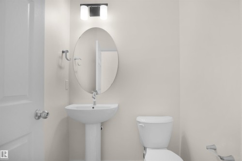 33 Foxtail Road, Fort Saskatchewan, AB - Indoor Photo Showing Bathroom