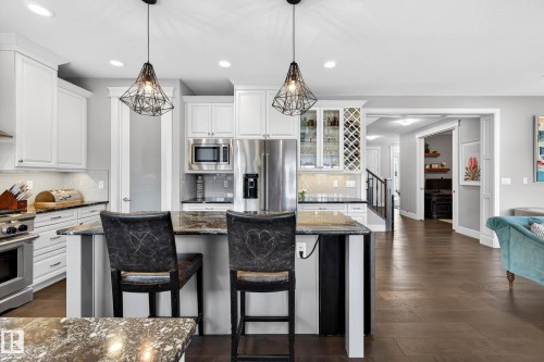 9036 24 Avenue Sw, Edmonton, AB - Indoor Photo Showing Kitchen With Upgraded Kitchen