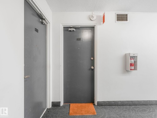 #406 9816 112 St Nw, Edmonton, AB - Indoor