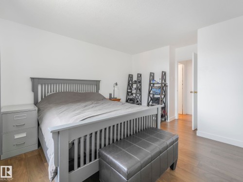 #406 9816 112 St Nw, Edmonton, AB - Indoor Photo Showing Bedroom
