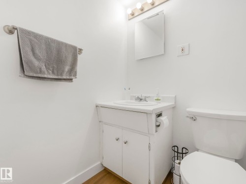 #406 9816 112 St Nw, Edmonton, AB - Indoor Photo Showing Bathroom