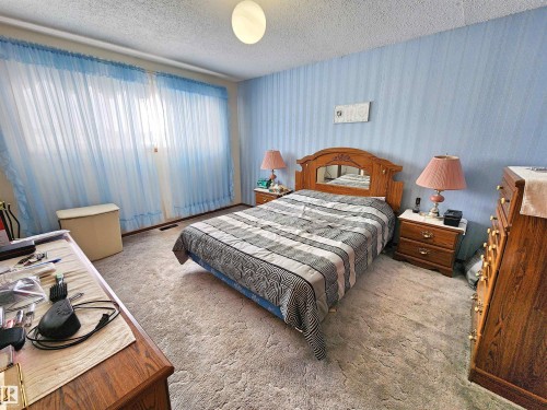 5118 49 Avenue, St. Paul Town, AB - Indoor Photo Showing Bedroom