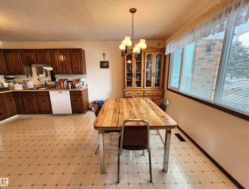 5118 49 Avenue, St. Paul Town, AB - Indoor