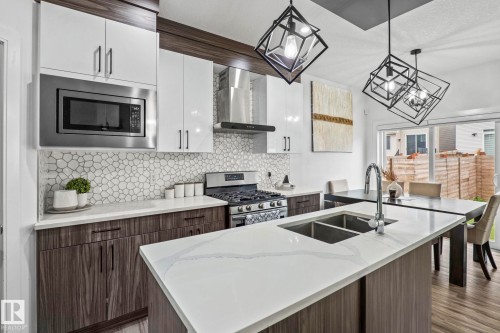 3523 5A Avenue Sw, Edmonton, AB - Indoor Photo Showing Kitchen With Double Sink With Upgraded Kitchen