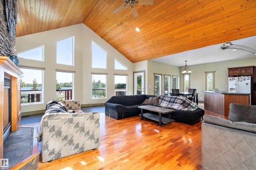 48003 Rr271, Rural Leduc County, AB - Indoor Photo Showing Living Room