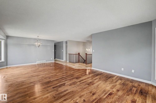90 Dufferin Street, St. Albert, AB - Indoor Photo Showing Other Room