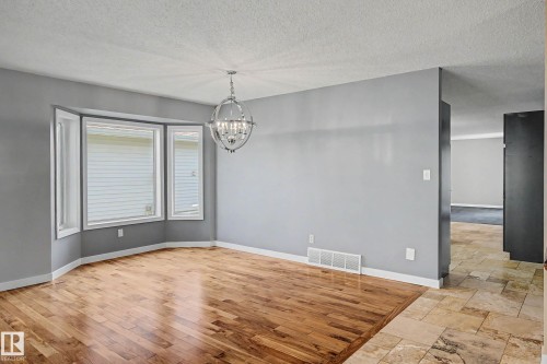 90 Dufferin Street, St. Albert, AB - Indoor Photo Showing Other Room