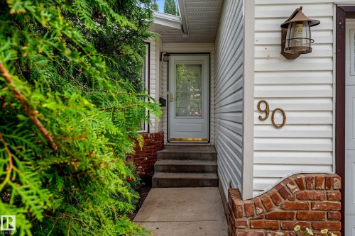 90 Dufferin Street, St. Albert, AB - Outdoor