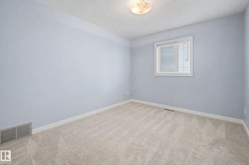90 Dufferin Street, St. Albert, AB - Indoor Photo Showing Other Room