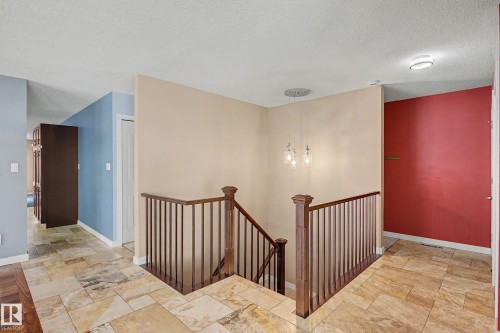 90 Dufferin Street, St. Albert, AB - Indoor Photo Showing Other Room