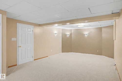 90 Dufferin Street, St. Albert, AB - Indoor