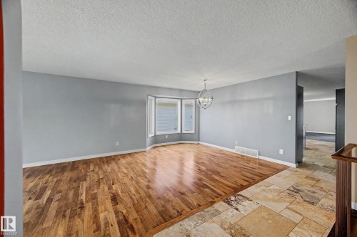 90 Dufferin Street, St. Albert, AB - Indoor Photo Showing Other Room