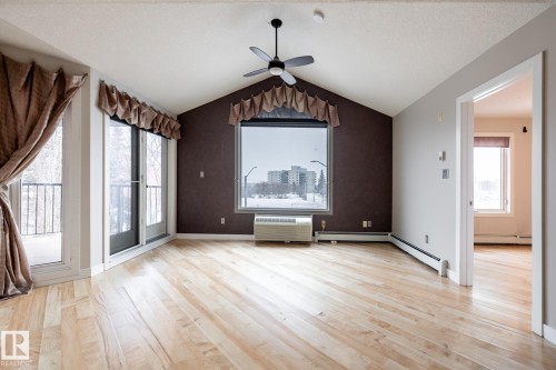 #304 9336 Jasper Av Nw, Edmonton, AB - Indoor Photo Showing Other Room
