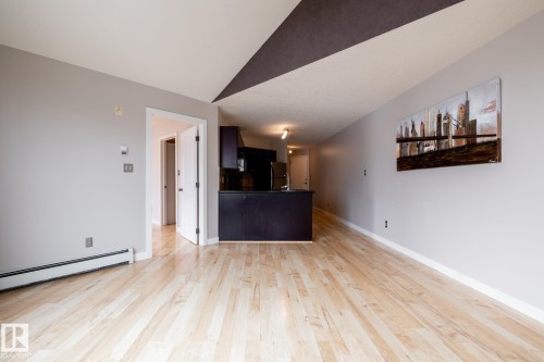 #304 9336 Jasper Av Nw, Edmonton, AB - Indoor