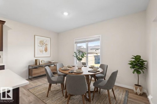 16040 11 Avenue Sw, Edmonton, AB - Indoor Photo Showing Dining Room