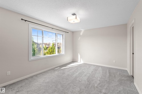 16040 11 Avenue Sw, Edmonton, AB - Indoor Photo Showing Other Room