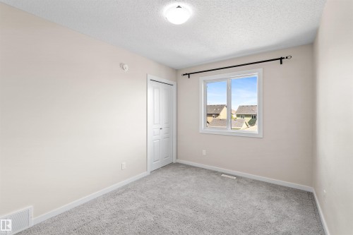 16040 11 Avenue Sw, Edmonton, AB - Indoor Photo Showing Other Room